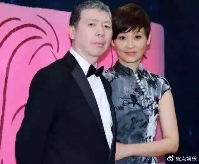 賣香港豪宅凈賺6千萬,曾陷入移民風波的京圈小鋼炮,又準備跑路了