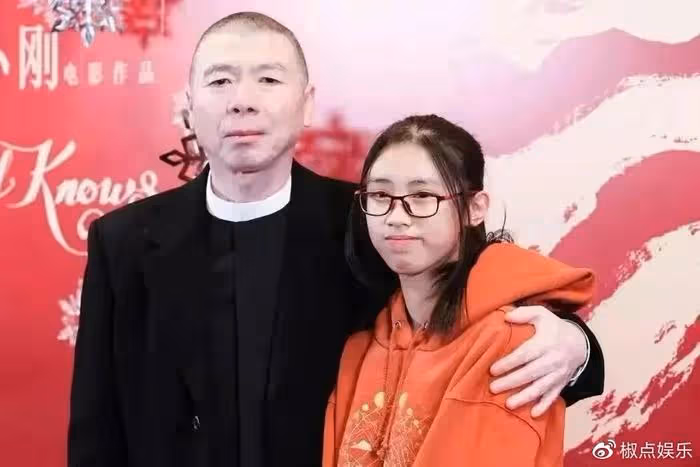 賣香港豪宅凈賺6千萬,曾陷入移民風波的京圈小鋼炮,又準備跑路了