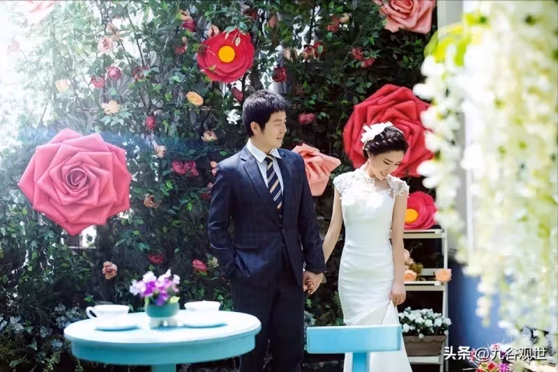 老同學落難！我收留他「包吃住5個月」走時卻一聲不吭　6年之後我結婚「他的賀禮」令我淚流不止