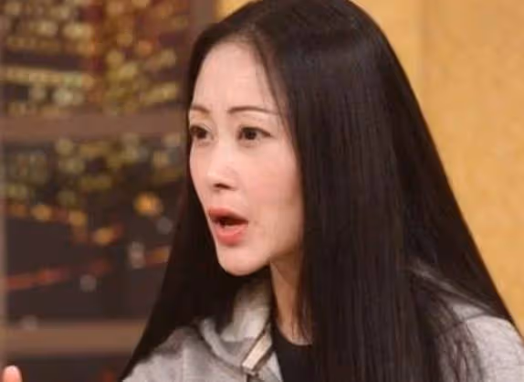 結婚10年!女星容忍老公「8次出軌」被曝出「花1億圈養親閨蜜」後,43歲的她選擇燒炭身亡!