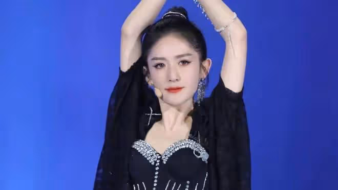 娛樂圈的殘酷真相,在謝娜身上體現的淋漓盡致,她犯了大忌