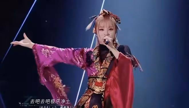 娛樂圈的殘酷真相,在謝娜身上體現的淋漓盡致,她犯了大忌