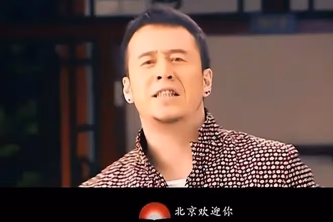 「偽大師」楊坤的歌壇幻滅史，被追捧時有多風光，現在就有多落魄