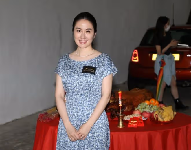 被批淪為大媽!TVB前花旦爆直播大露腰間贅肉、粗魯無儀態真實原因!