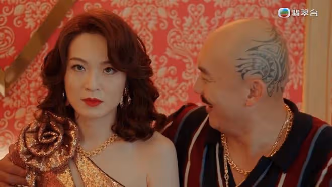 昨日首播!TVB力捧女星險遭強暴,被男拍檔騎身上撕破絲襪!爆參考鍾楚紅形象