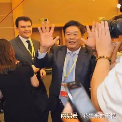 曹德旺參觀寺廟,打算出錢修繕,而方丈卻坐地起價,自稱要2000萬