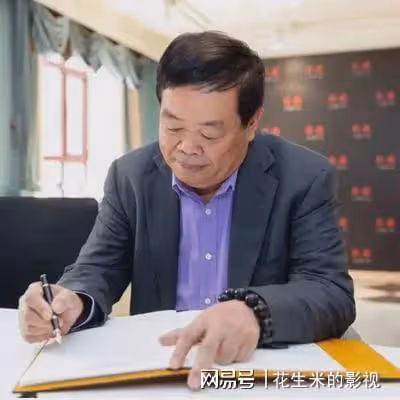 曹德旺參觀寺廟,打算出錢修繕,而方丈卻坐地起價,自稱要2000萬