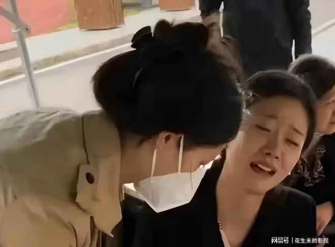 突發!被碾壓致死男孩母親,已跳樓墜亡,網暴者們這下你們開心了