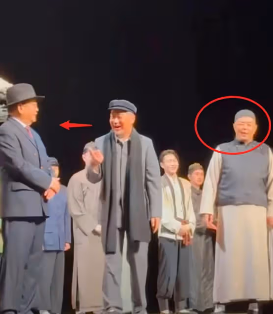 鐵三角西安演話劇,張國立諷刺張鐵林國籍問題,張鐵林當場生氣了