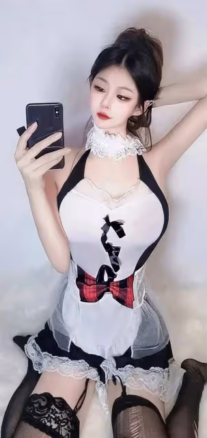 女子寫真:氧氣少女抹身材熱褲時尚美拍,美腿絲襪悠悠純欲風