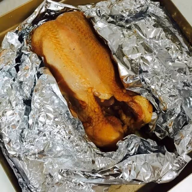 分享一款秘制烤雞,好吃到停不下來,趕快GET√起來。