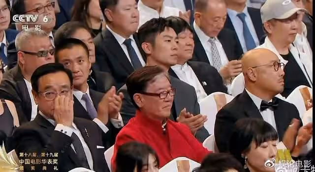 戲骨李立群感染新冠住院,無法參加新片路演,抽血稱吸血笑噴了