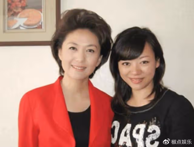 央視主持人海霞,老公原來是大名鼎鼎的他,女兒顏值比媽還高