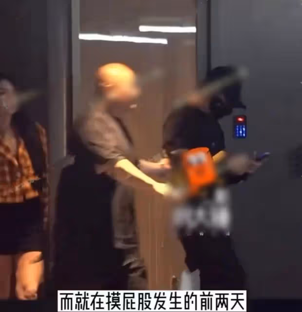 新戀情!黃曉明摸女友屁股帶她回家,女方身份疑曝光曾與baby合影