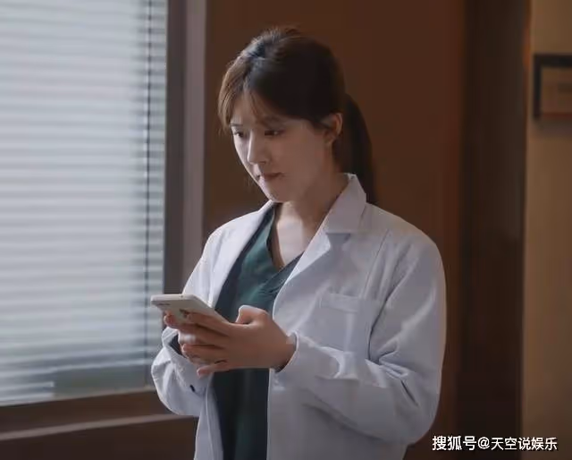 《後浪》孫頭頭多重身份曝光,生父根本不是任新正,任天真笑開花!