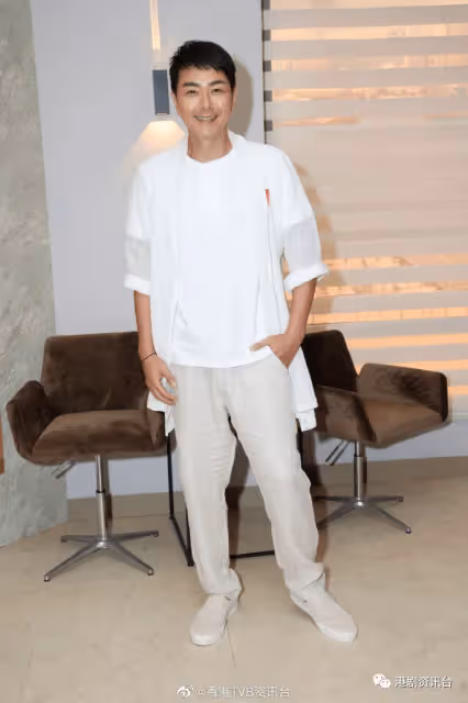 神耆小子丨蕭正楠同冼靖鋒演父子笑言嚇親 傅嘉莉考獲寶石鑑定證書向鄺美雲學習