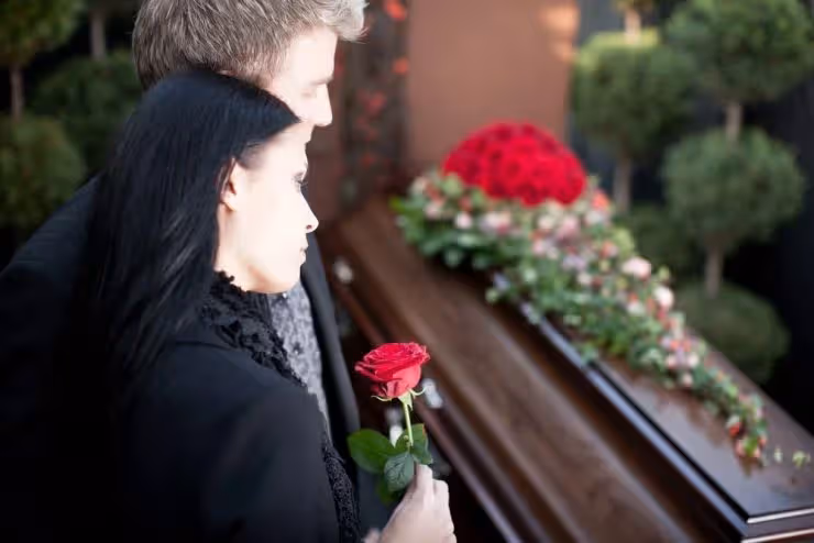 死去親人的照片,千萬不能放在家裡這5個地方!否則亡靈不安,子孫三代厄運纏身!