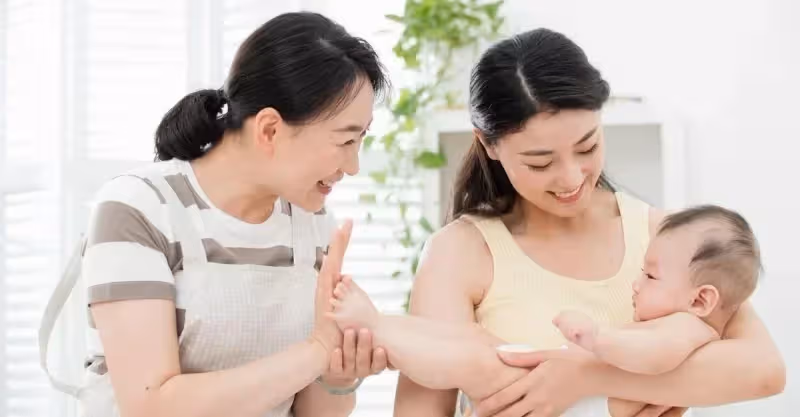 我帶孫女還贊助生活費,兒媳逛街回來我怒回家,剛到家兒媳就來了!