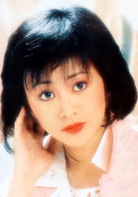 她是80年代港圈女神,陳百強夢中情人,37歲息影嫁人開車行,如今身材變化大!