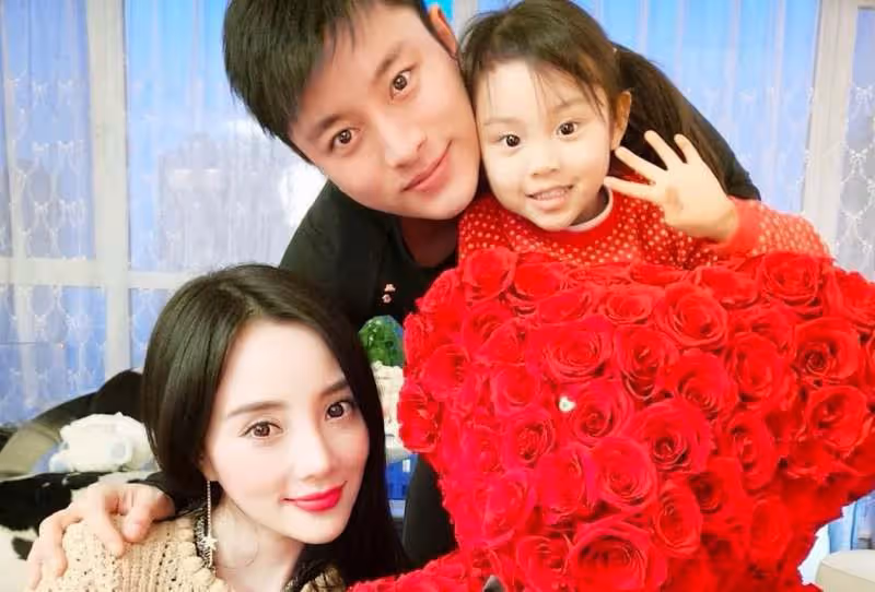 賈乃亮李小璐度假，李小璐拍照告白。為什麼說很難再次在一起？