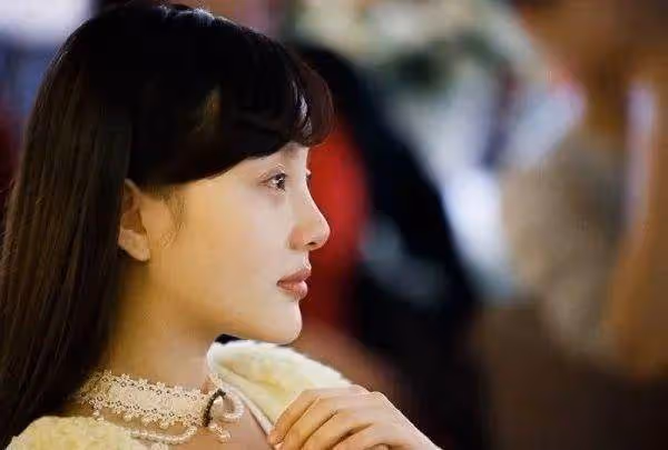 賈乃亮李小璐度假,李小璐拍照告白。為什麼說很難再次在一起?