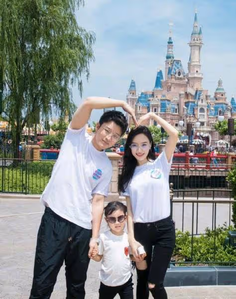 賈乃亮李小璐度假,李小璐拍照告白。為什麼說很難再次在一起?