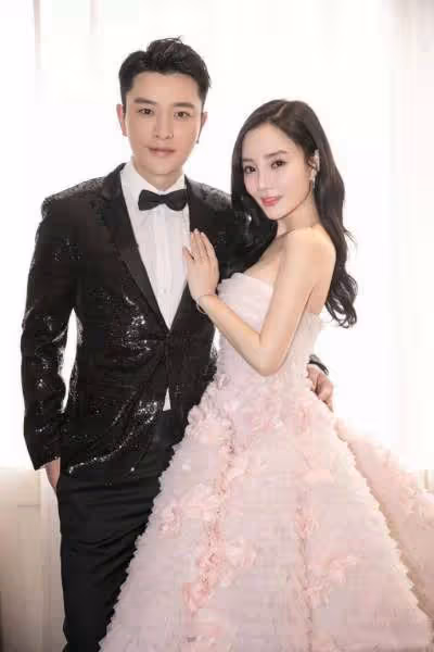 賈乃亮李小璐度假,李小璐拍照告白。為什麼說很難再次在一起?