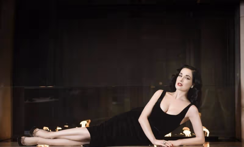 時尚舞娘蒂塔·萬提斯 (Dita Von Teese)的時尚大片