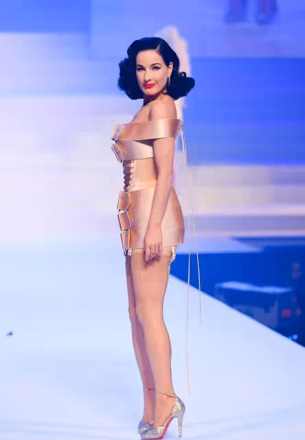 時尚舞娘蒂塔·萬提斯 (Dita Von Teese)的時尚大片