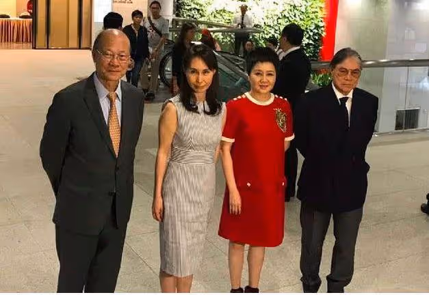 陳婉珍創辦粵劇藝術團,何超瓊何超鳳到場祝賀,四太梁安琪送花籃