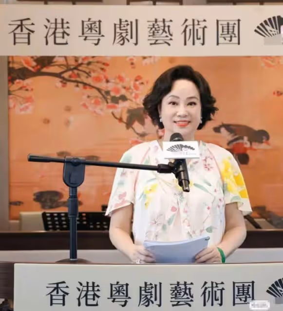 陳婉珍創辦粵劇藝術團,70歲容光煥發顏值回春,霍啟剛罕見露面