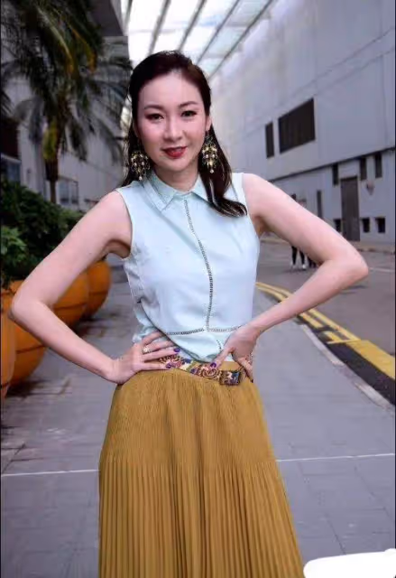 香港女明星莊鍶敏力挺汪小菲，怒斥大S行為離譜，卻惹來粉絲謾罵