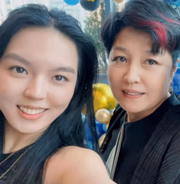 哈文時隔多年後回國,曬美食心情大好,不排除為21歲女兒事業鋪路