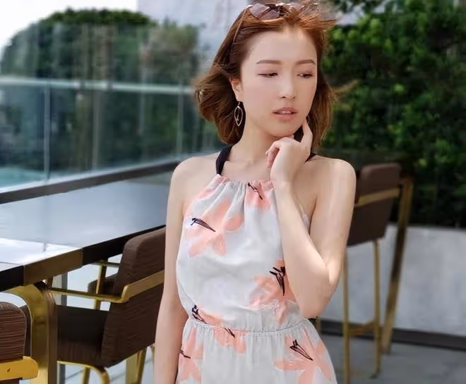 曝郭嘉文和李澤楷正式分手,搬出豪宅回村屋,獨自曬照顯落寞!