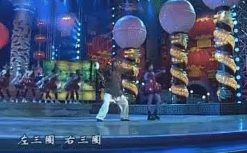 為男友摘子 宮,剃寸頭打舌環,從影后到魔女:45歲的她活成這樣