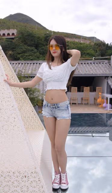 低腰牛仔短褲顯矮？搭配短款上衣，顯高顯瘦還顯身姿曼妙