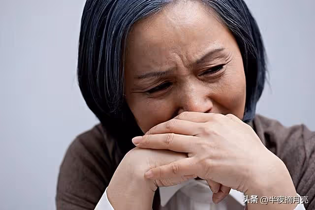 兒媳在家總把婆婆當保姆使喚,婆婆拿出一張紙,兒媳三天沒睡著