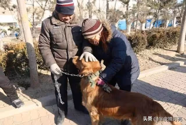 給兒子還七年房貸,偶遇親家逛街說說笑笑,我決定留錢自用