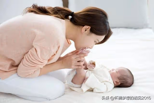侄女高三住我家,大學有了男友突然不理我,坐月子的時候想起了我