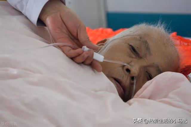照顧丁克叔叔12年,待他如至親,他去世後留下一封遺囑,讓我心寒