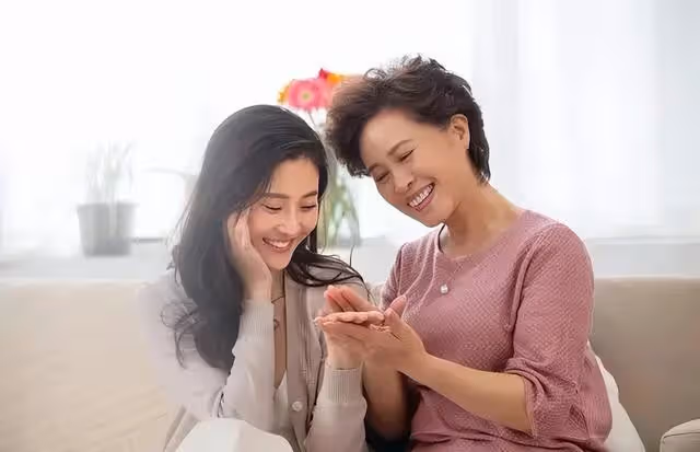 第一次去准婆婆家,無意聽到婆婆和大姑姐的對話,嚇得我趕緊退婚