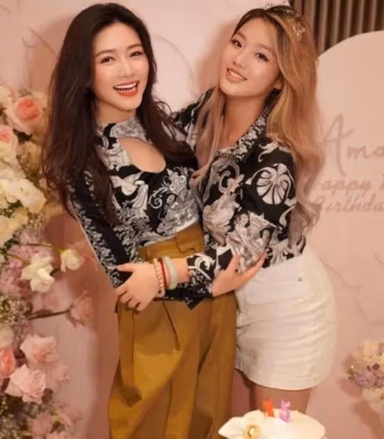 徐明病逝8年後,明星妻子田海蓉的痴愛令人淚目,女兒身材高挑
