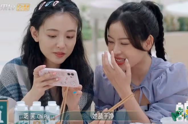 吳倩女兒顏值不隨張雨劍,小細節看孩子被教的很好,芝芙直呼可愛