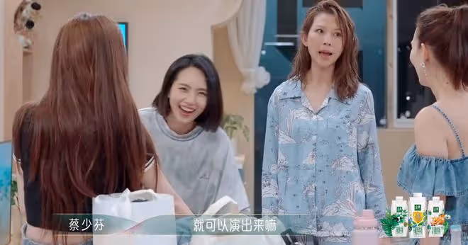 吳倩女兒顏值不隨張雨劍,小細節看孩子被教的很好,芝芙直呼可愛