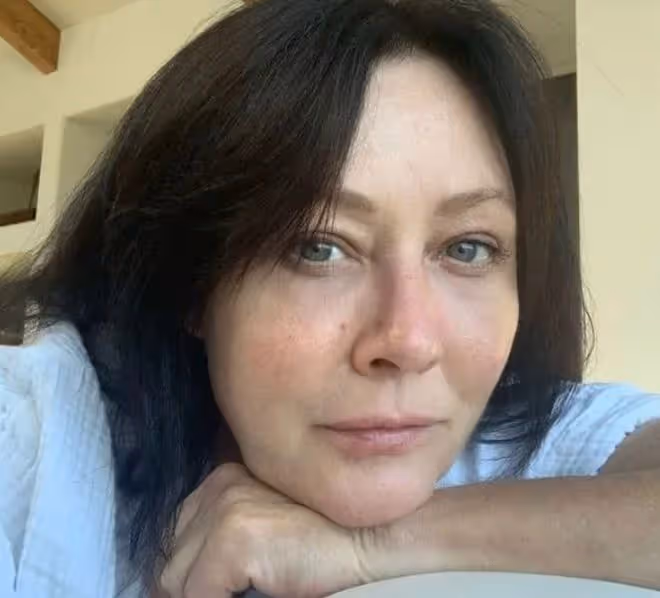 52歲女星宣布離婚！患癌後慘遭老公背叛，男方卻無恥討要贍養費