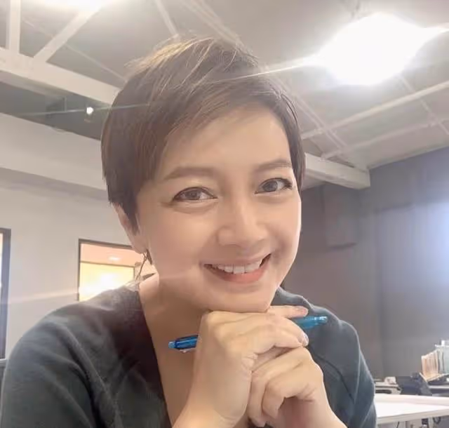 香港知名女星被曝婚變,丈夫生意失敗破產,女兒迎成人禮將讀大學
