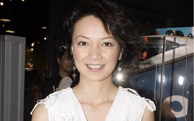 香港知名女星被曝婚變,丈夫生意失敗破產,女兒迎成人禮將讀大學