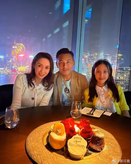 相識30載感情深!93屆港姐重聚,郭可盈保養得宜成全場焦點