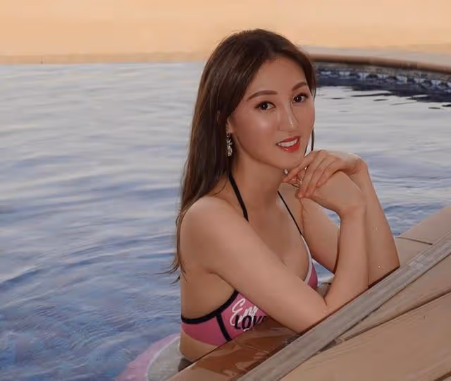 TVB前港姐躋身上流圈子,與大40歲富商離婚變富貴,被傳婚內出軌