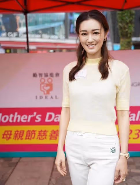 無懼犯禁!TVB小花懷孕近3個月仍未見肚,出席活動照穿四寸高跟鞋